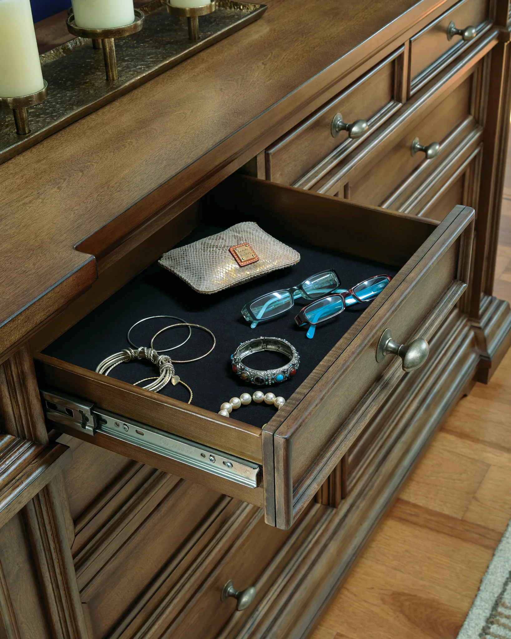 Frantanna - Dresser And Mirror - Brown - Image 4