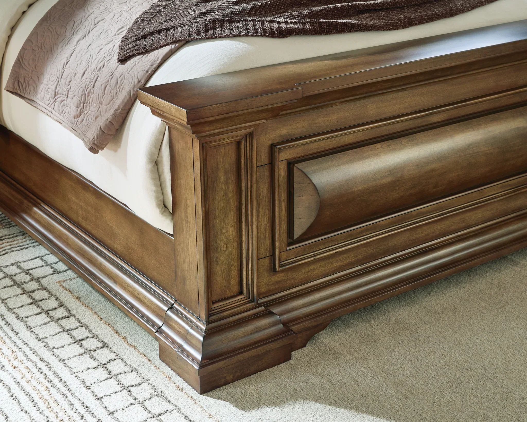 Frantanna - King Panel Bed - Brown - Image 3
