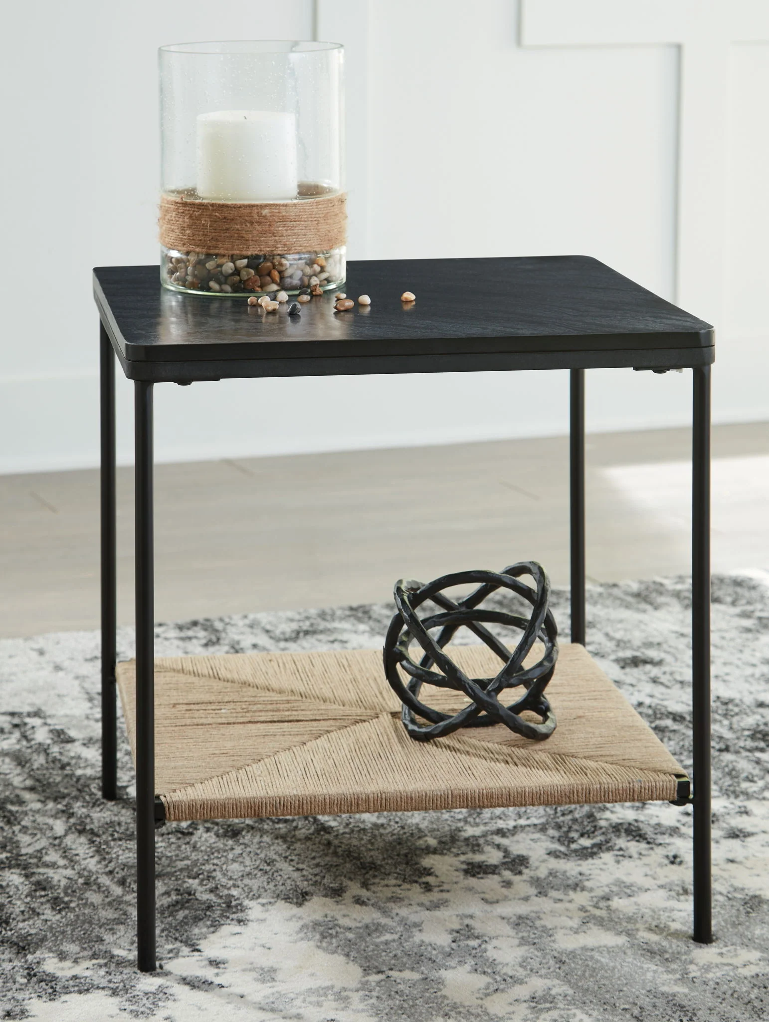 Minrich - Black / Natural - Accent Table - Image 2