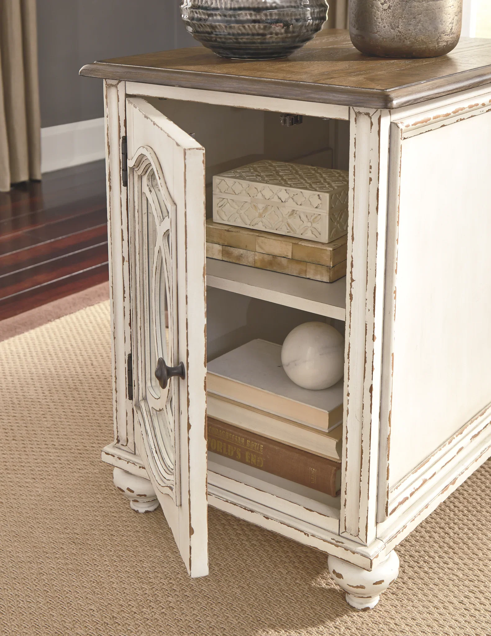 Realyn - White / Brown - Chair Side End Table - Insert Mirror - Image 6
