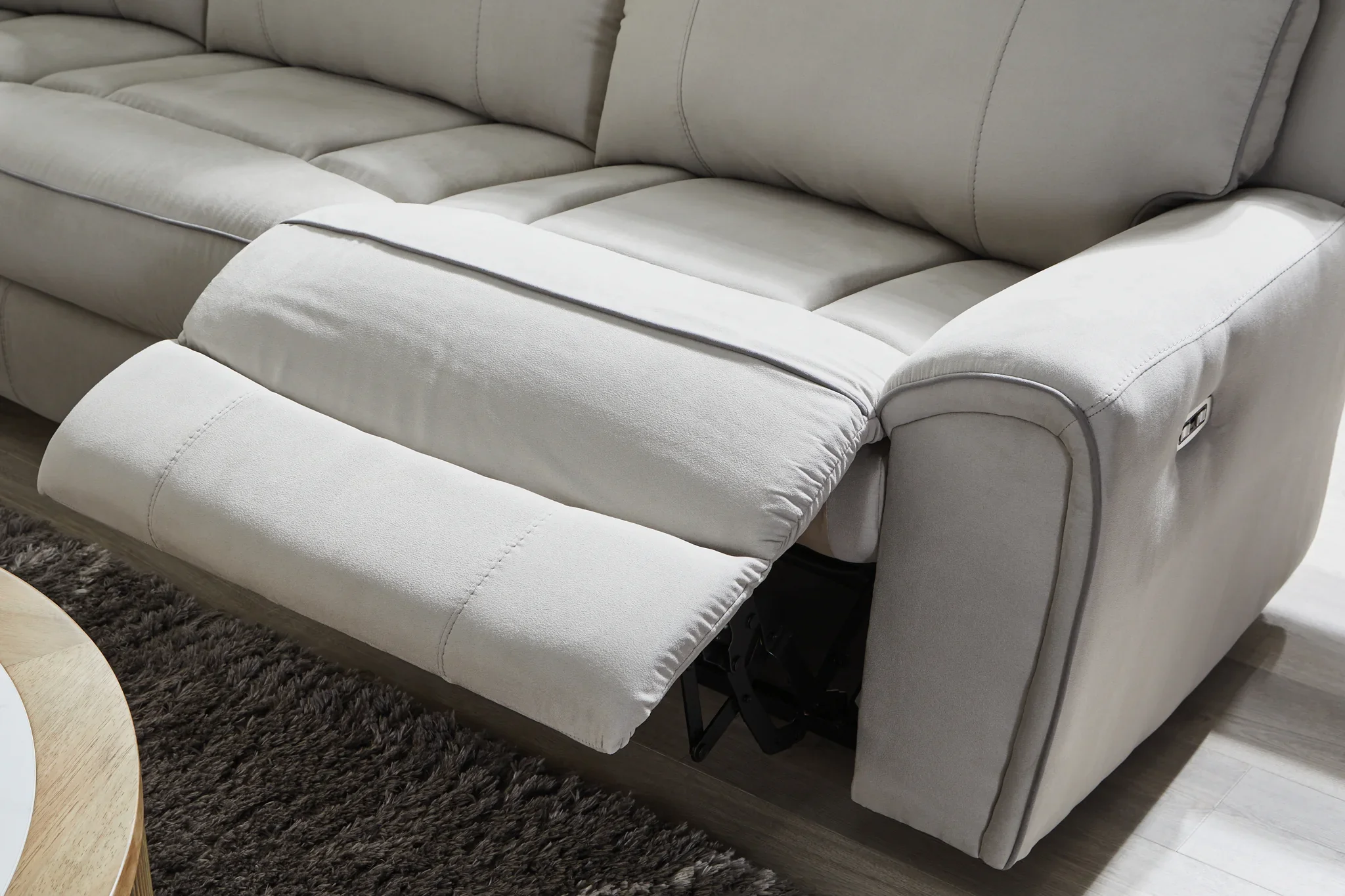Social Pointe - Pearl / Ash - 5-Piece Power Reclining Sectional - Image 7