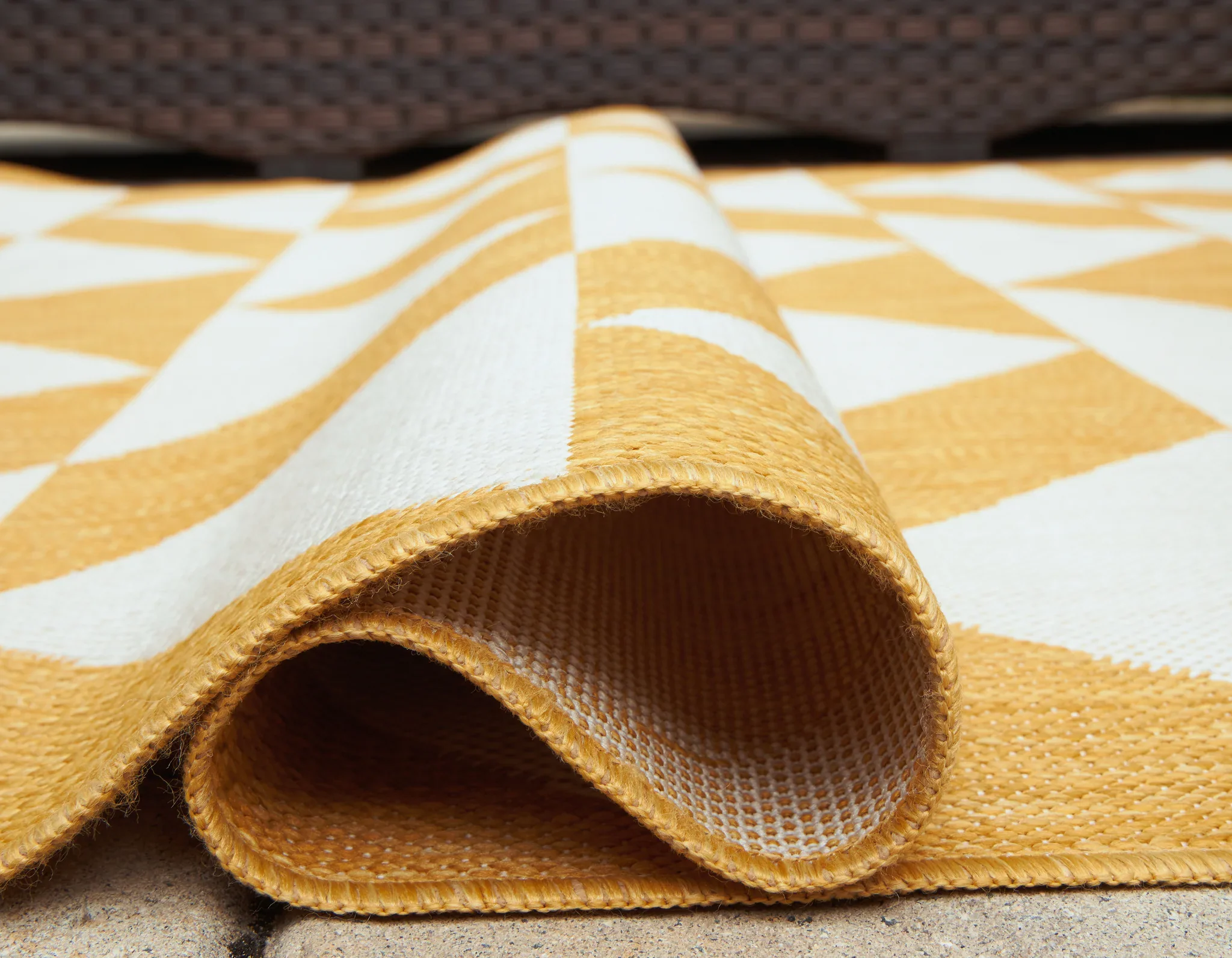 Thomley - Ivory / Yellow - Large Rug - 8' x 10' - Image 4