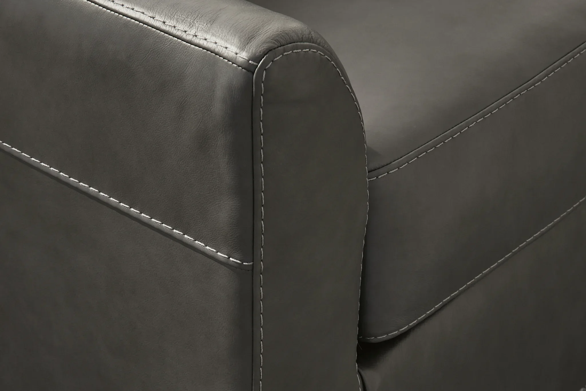 Valderno - 2-Piece Sectional With Raf Corner Chaise - Fog - Image 5
