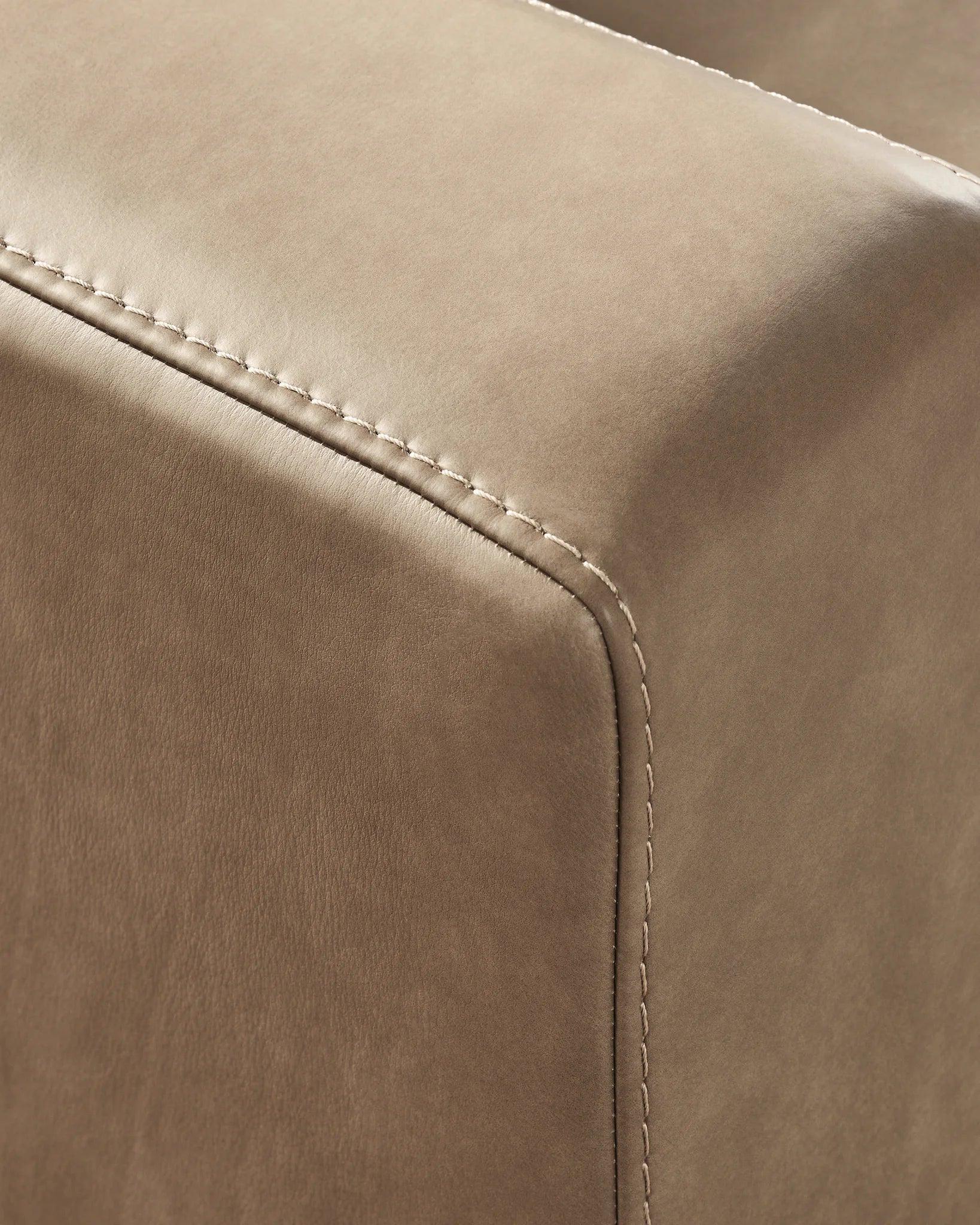 Veronella - 5-Piece Sectional With RAF Corner Chaise - Sahara - Image 3