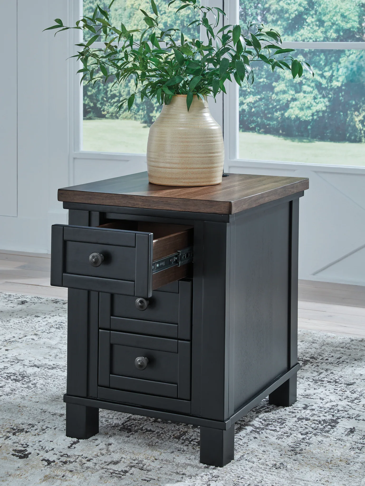 Wildenauer - Brown / Black - Chair Side End Table - Image 4
